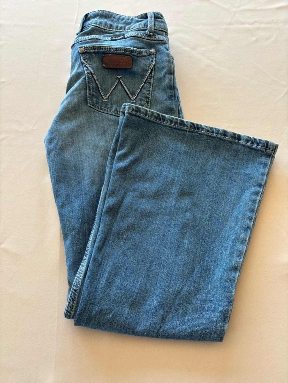 Wrangler Women's Boot Cut Jeans in Medium Blue